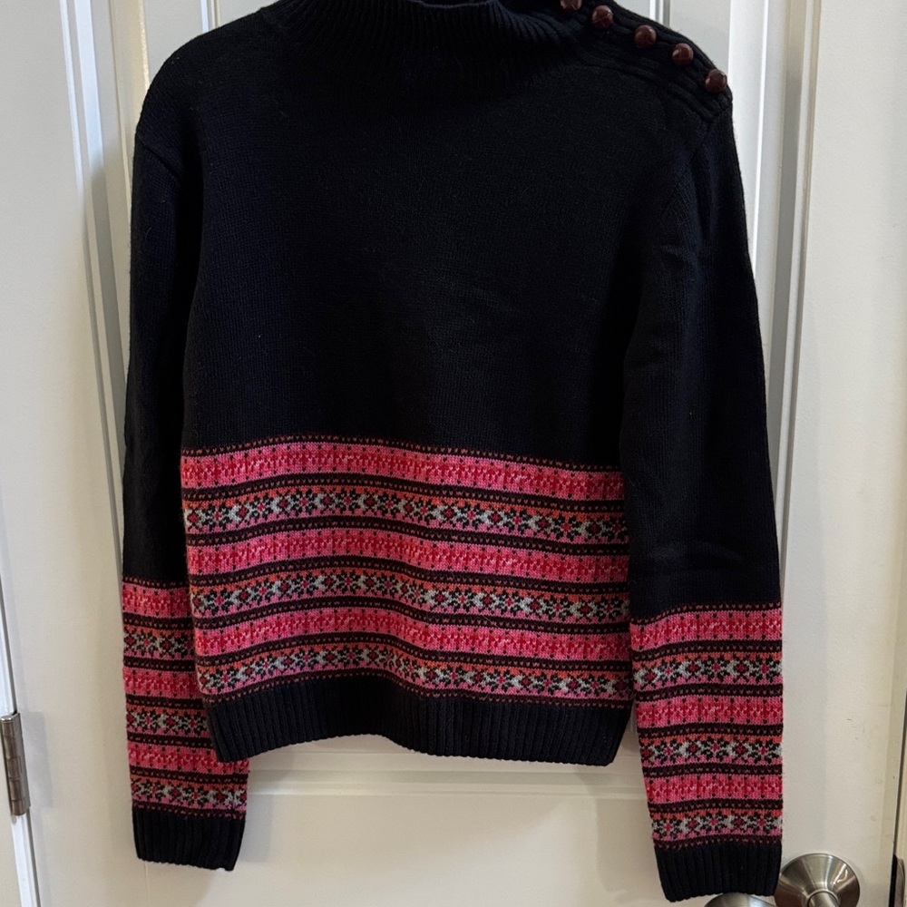 Lilly Pulitzer Black and Pink Turtleneck Sweater